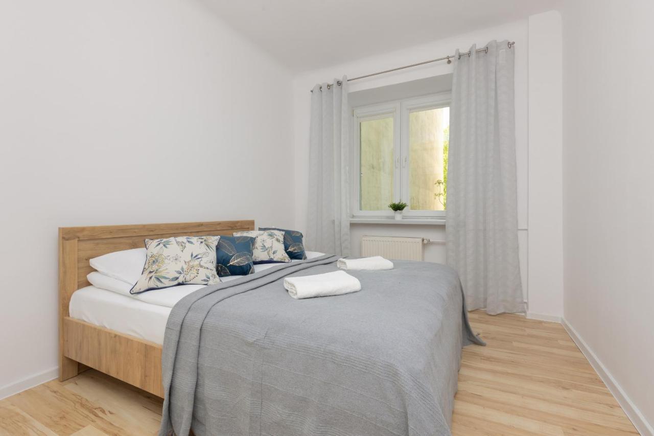 Bright Apartment Wola Near Metro Station By Noclegi Renters Varsovie Extérieur photo